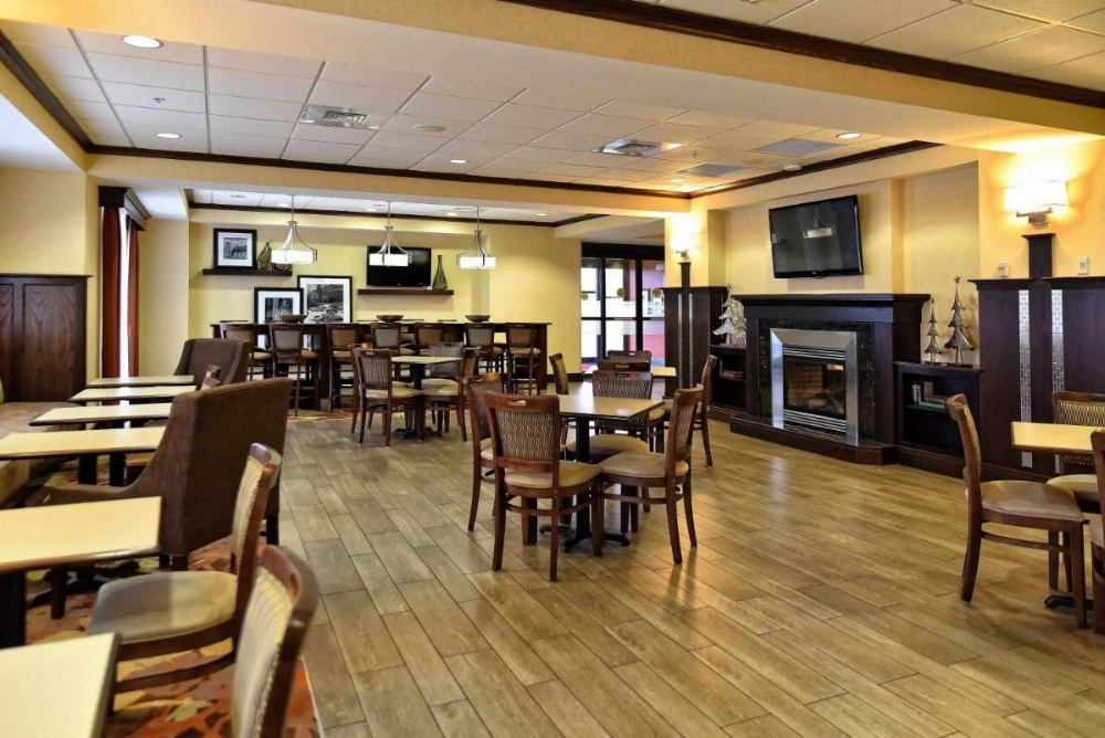 Hampton Inn By Hilton Geneseo Image 10