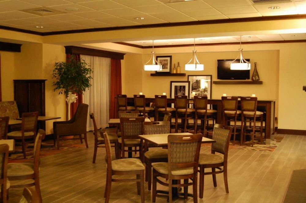 Hampton Inn By Hilton Geneseo Image 11