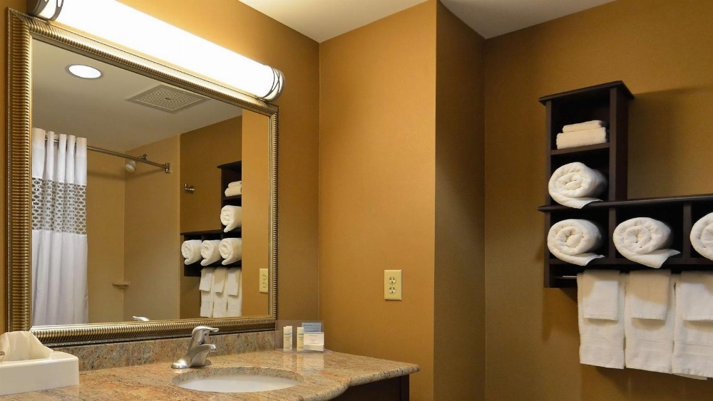 Hampton Inn By Hilton Geneseo Main image